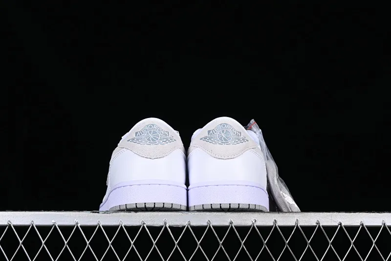 All categories Air Jordan Jordan series basketball shoes Air Jordan 1 Low Z version Air Jordan 1 Low OG "Shattered Backboard" AJ1 Joe 1 customized version white buckle shredded low-top basketball shoes CZ0790-100